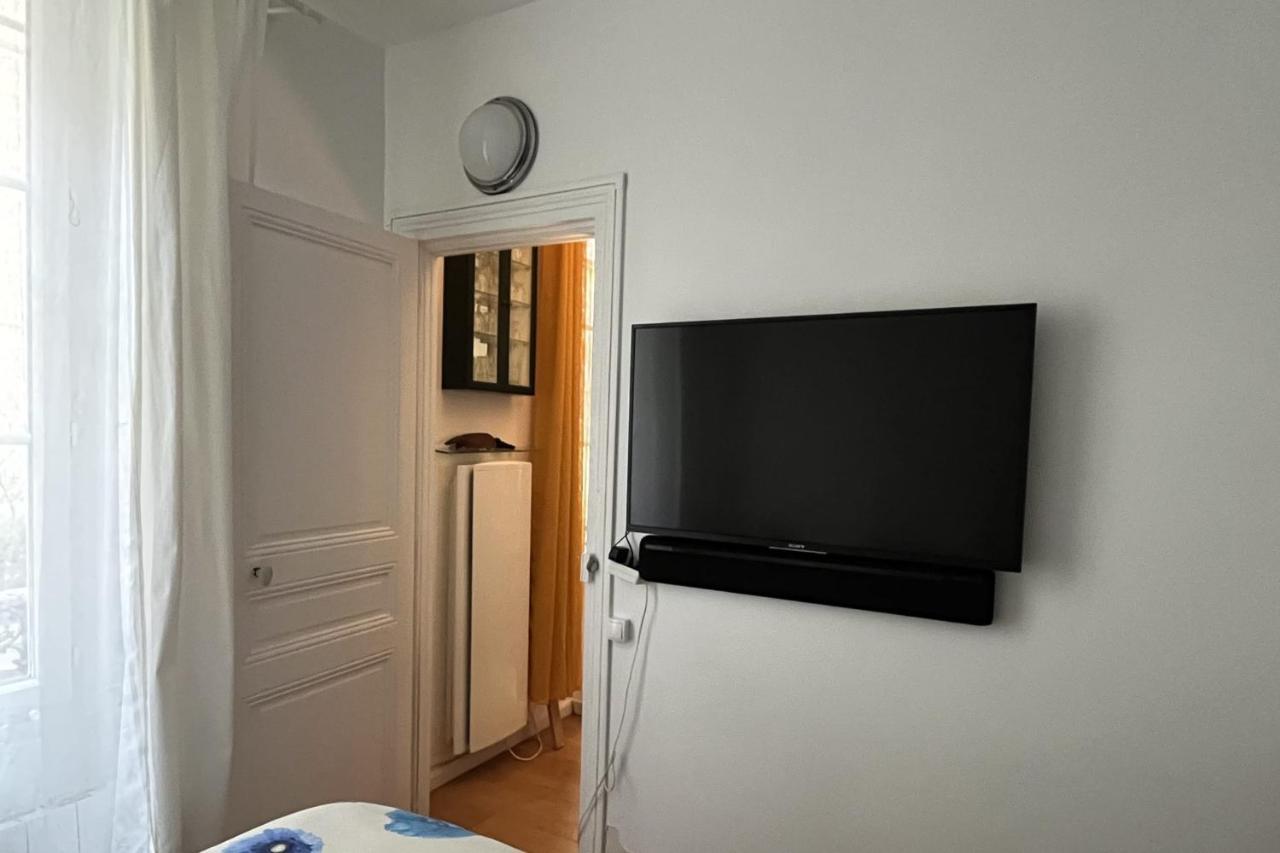 Charming Apartment In The Heart Of Parijs Buitenkant foto